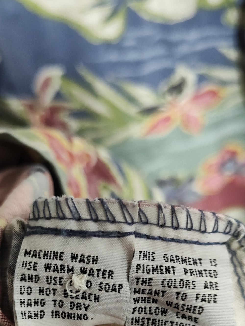 Tommy Bahama Green Blue Red Pastel Floral Hawaiian Aloha Camp Shirt Men's Large - Picture 8 of 8